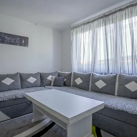 Apartment A&e Living